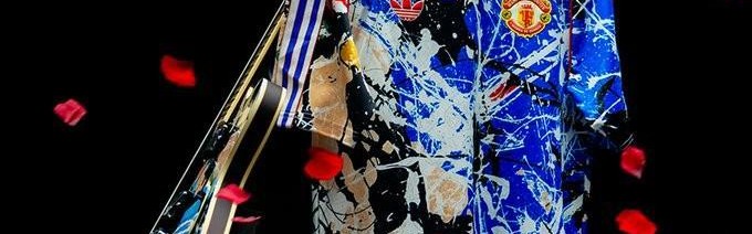 开云体育-曼联发布与石玫瑰乐队联名球衣，设计源自足球看台文化