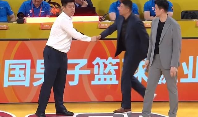 开云体育官网app下载-拒绝爆冷！CBA常规赛前四名晋级季后赛四强 逐鹿新赛季总冠军