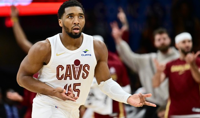 开云体育官网官方网站-米切尔骑士生涯803记三分升至队史第4！前三位詹姆斯&amp;乐福&amp;加兰！